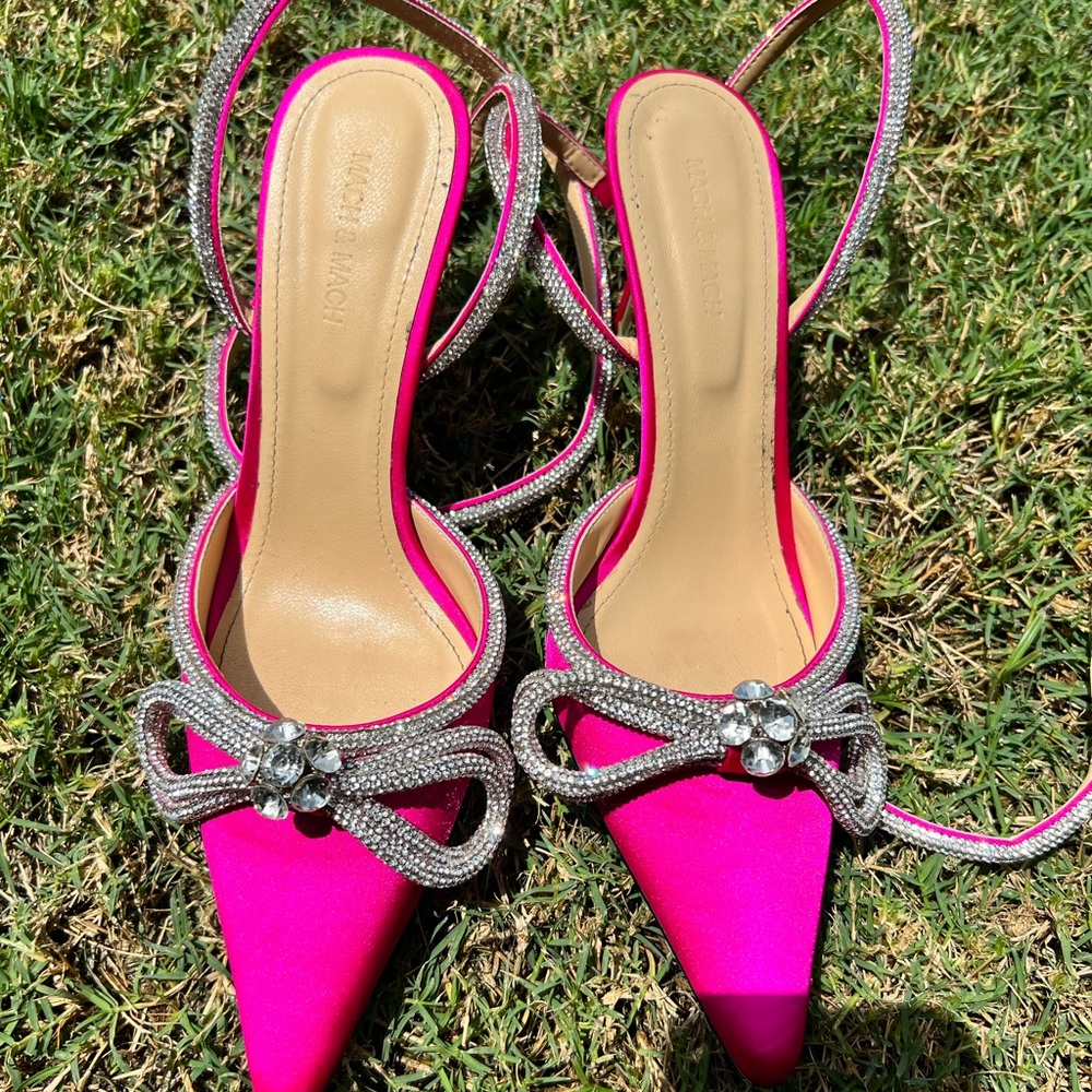 Fuchsia Mach & Mach heels size 10